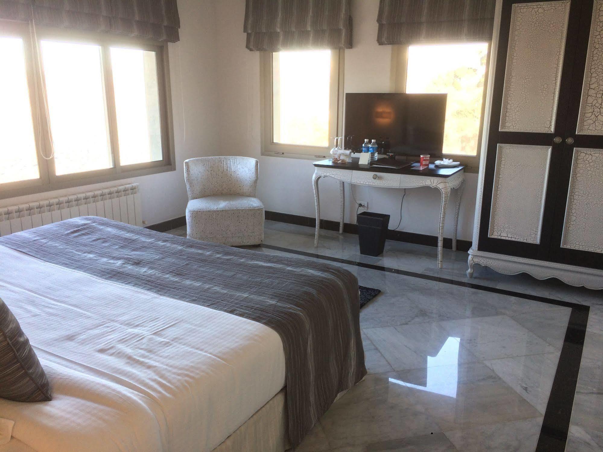 Cherry Blossom Boutique Hotel Bhamdoun Exterior photo